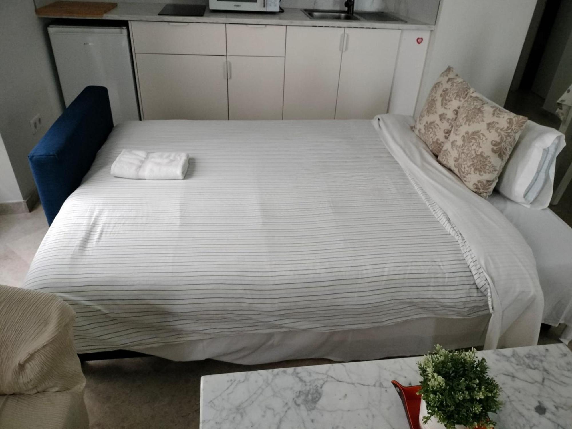 Petit Sagasta Apartamentos-Sagasta Севиля Екстериор снимка